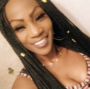 Meet your Posher, Lashae